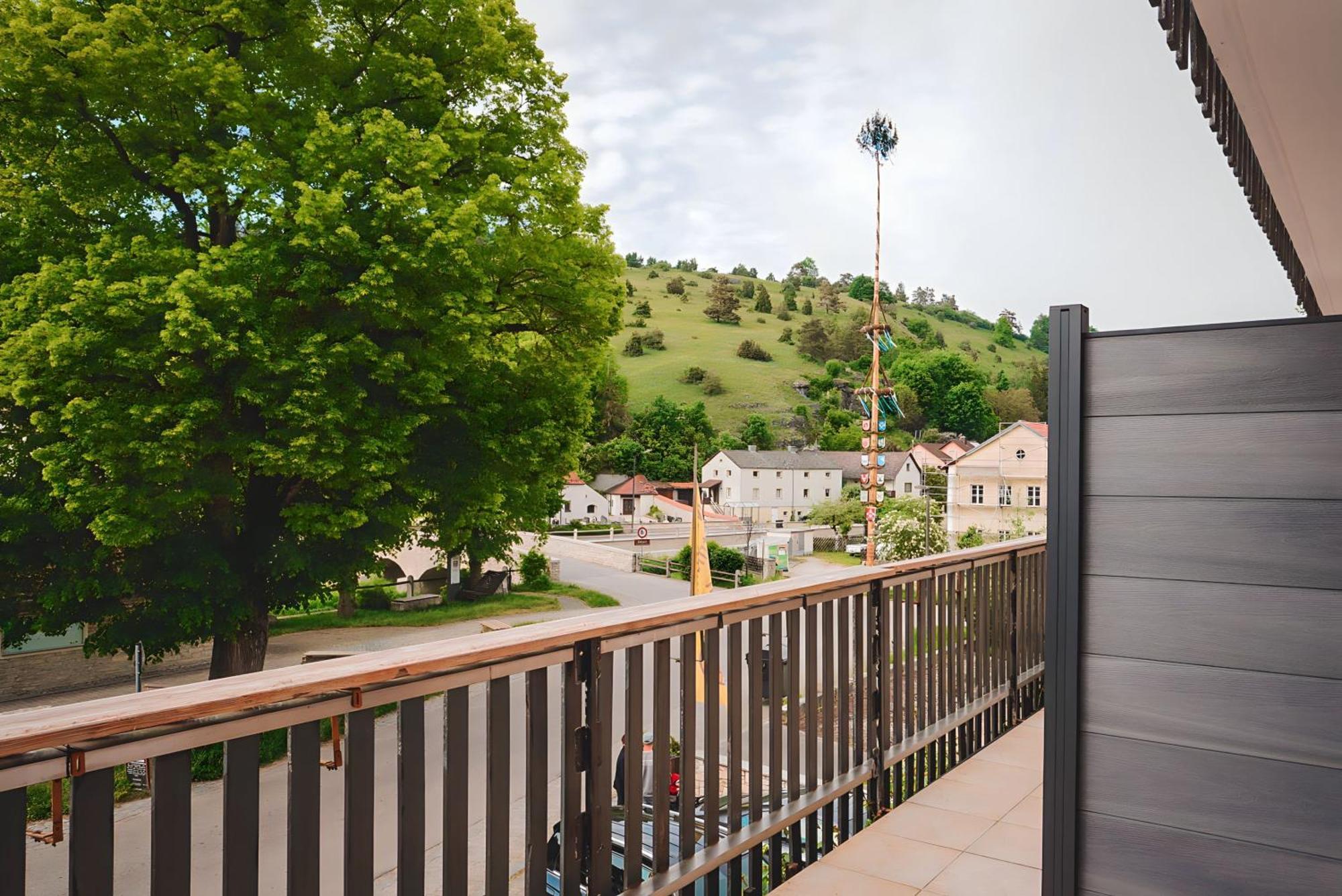 Raffelsteiner Hof "Garni" Hotel Mornsheim Exterior photo